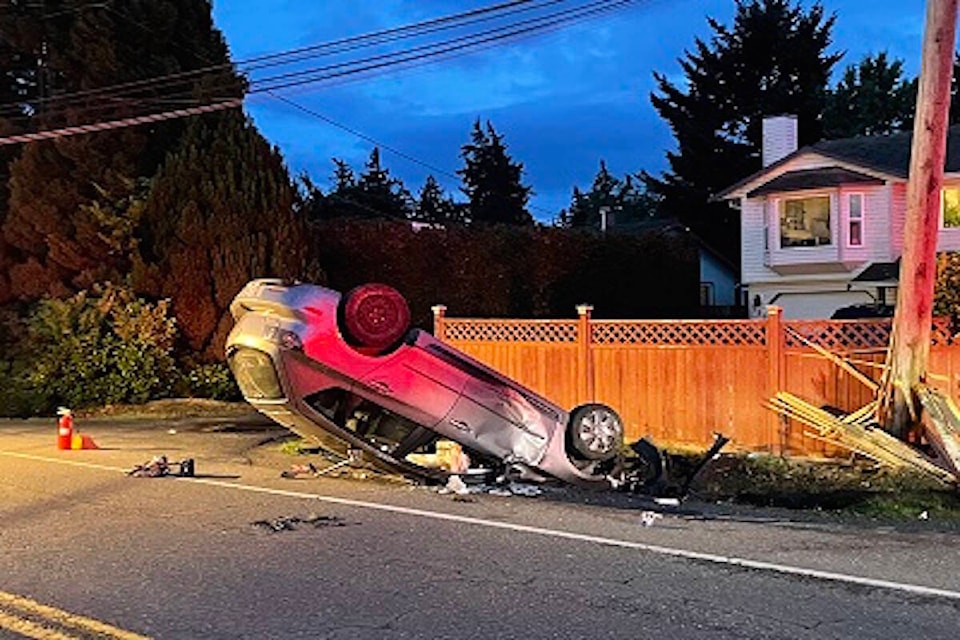 26645348_web1_210928-gng-colwood-crash--_1