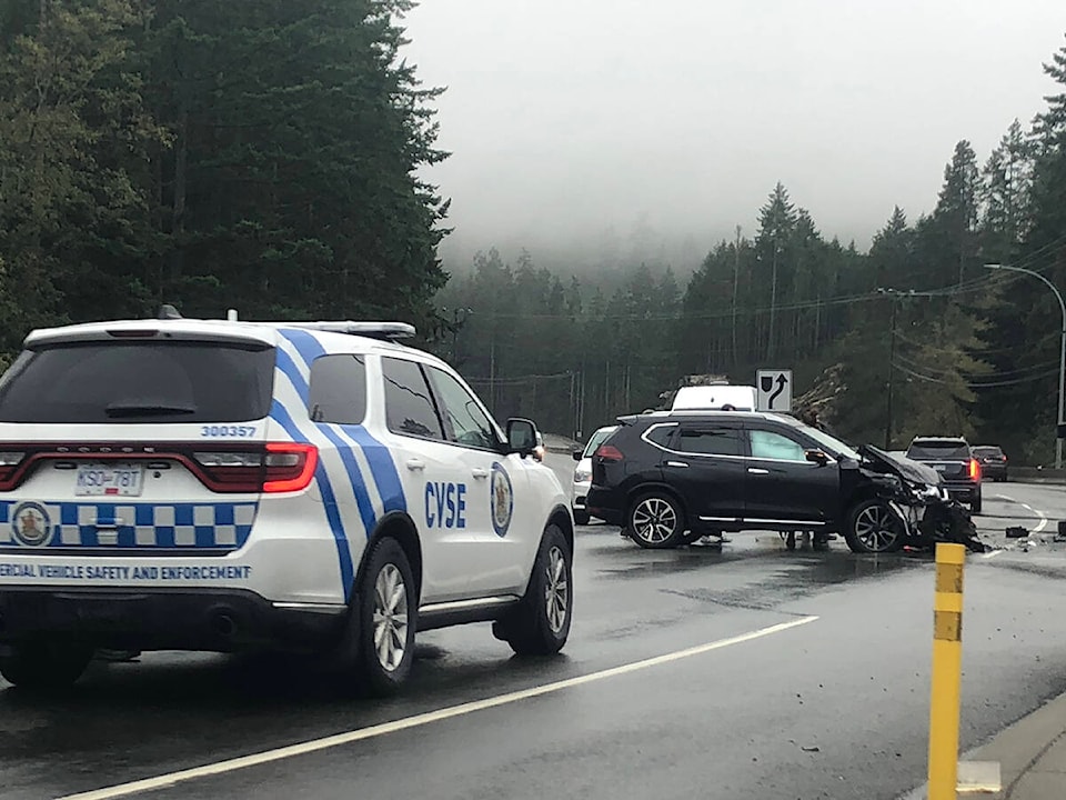 26917743_web1_211028-CCI-Shawnigan-Lk-Rd-TCH-crash-crash_1