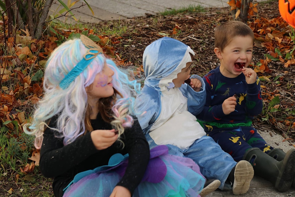 26991806_web1_halloween-ISJ-201104-kids_1