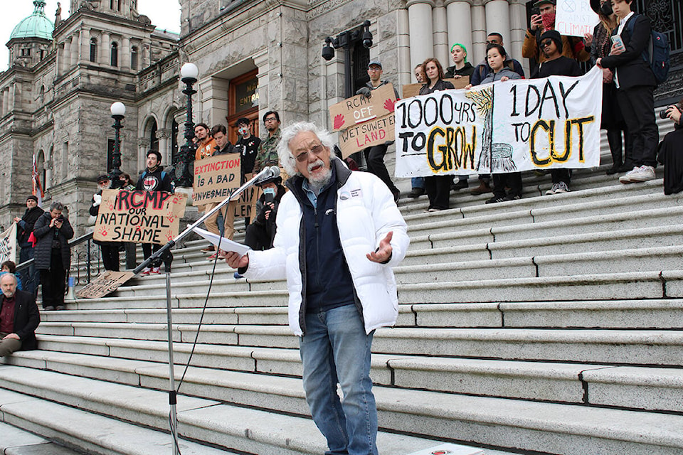 David Suzuki speaks at a demonstration outside the legislature on Nov. 20. (Jake Romphf/News Staff)