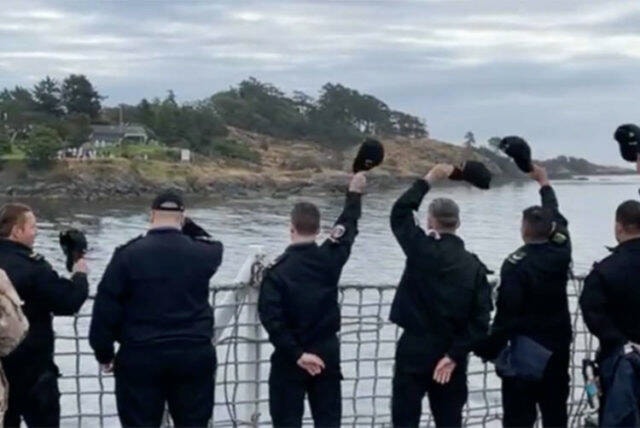 A screenshot from the live video as HMCS Winnipeg sets sail in August. (Facebook/HMCS Winnipeg)