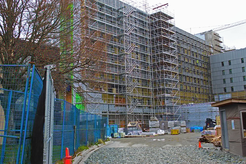 27883467_web1_220119-SNE-UVic-student-housing-update-UVicdining_1