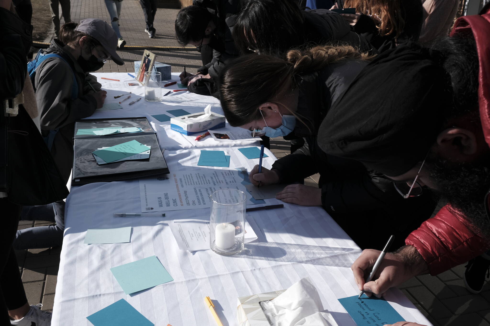Students wrote notes in Kaurs memory (Jacqueline Gelineau/Capital News)