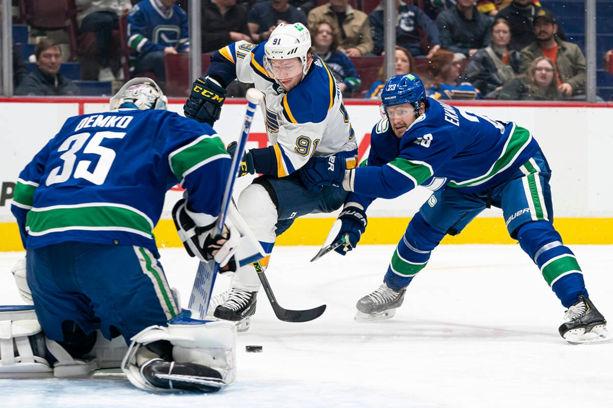 Canucks: Elias Pettersson says not in a rush to sign a new