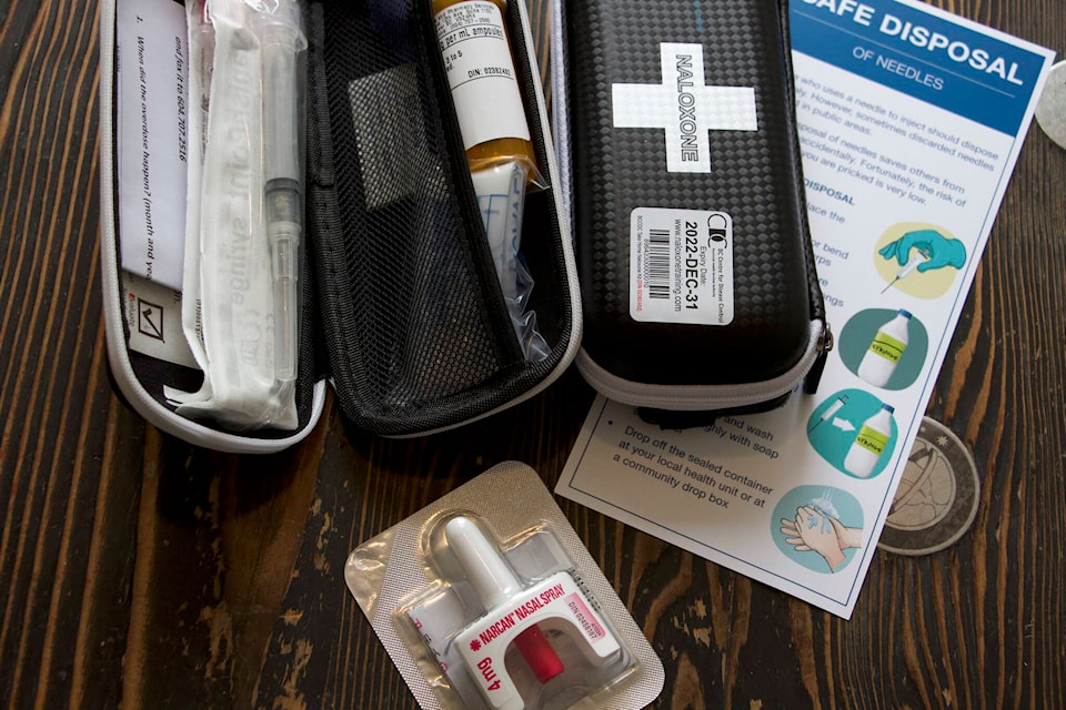 28791779_web1_211012-VNE-NaloxoneBusinessesOverdose_5