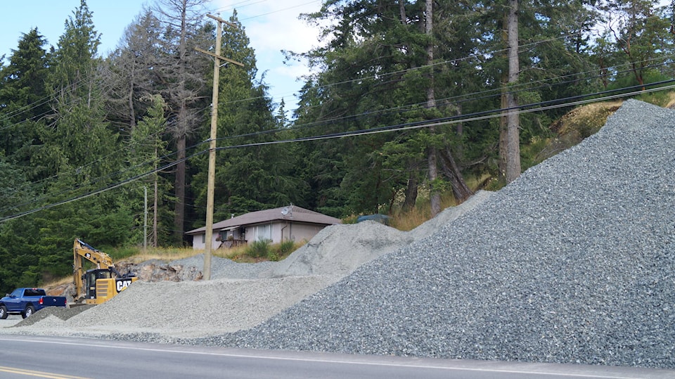 29758834_web1_220721-SNM-HWY14-Gravel-Purchase-Gravel_1