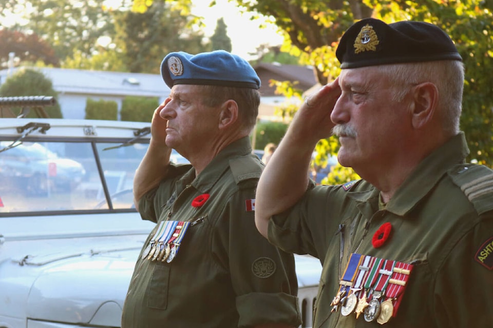 30042710_web1_220810-VNE-Esquimalt-Peacekeeper-parade-cfb_6