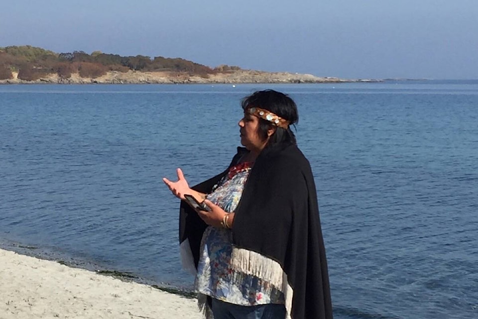 Songhees esteemed elder and knowledge keeper Florence Dick speaks to participants. (Photo by Margaret Lidkea/Friends of Uplands Park)