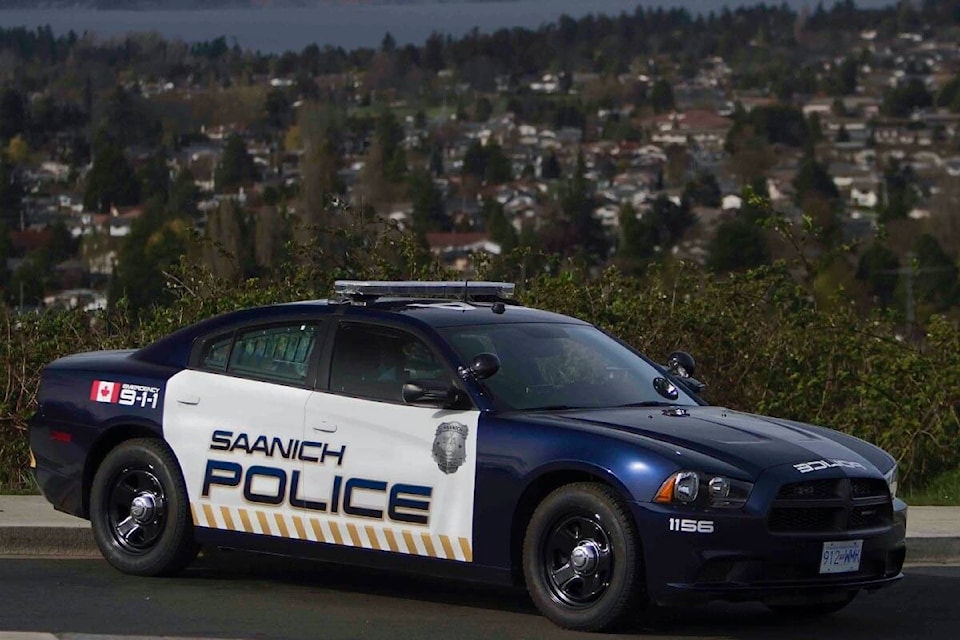 31488527_web1_220927-SNE-CarRolledSaanich-picture_1