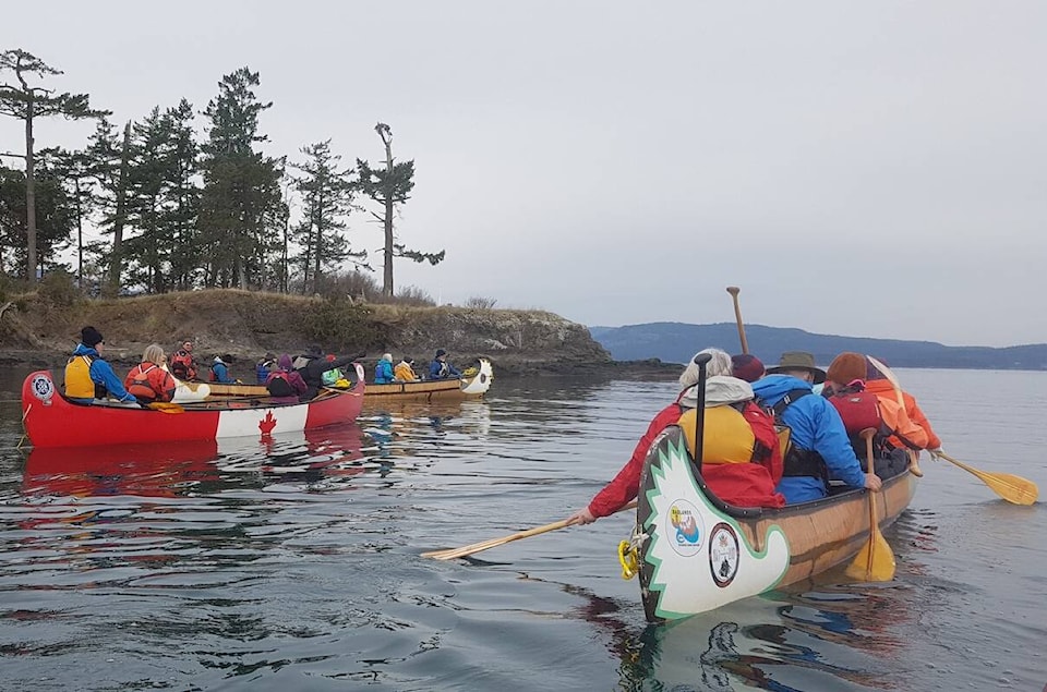 32175555_web1_230319-SNE-paddleforthekids-Paddle_1