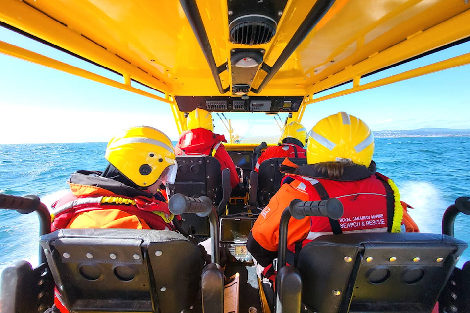 32445500_web1_230420-SNM-Marine-SearchandRescue-PHOTO_1