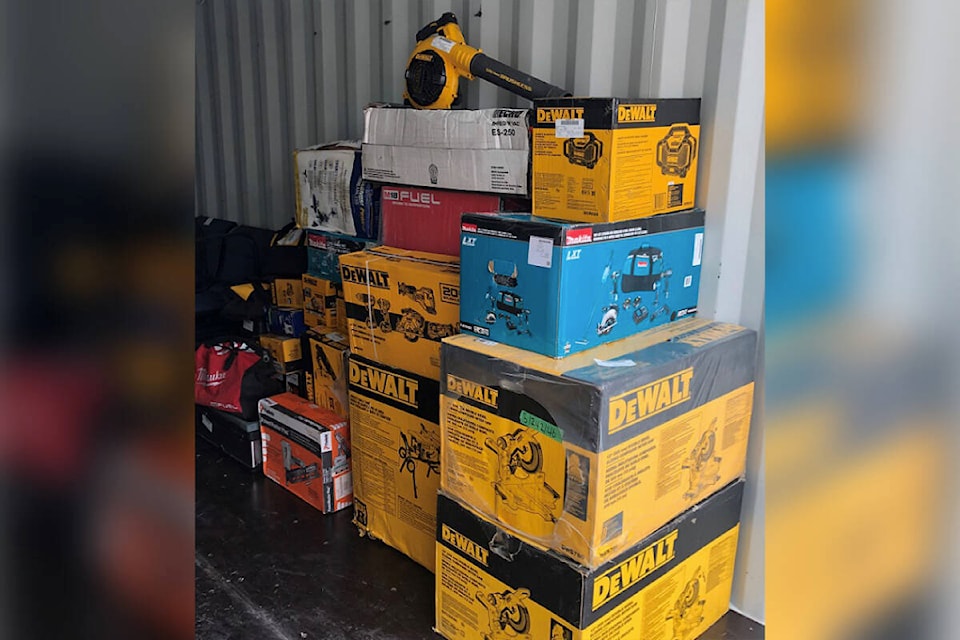 32486826_web1_230420-GNG-StolenTruckandTools-subpic_1