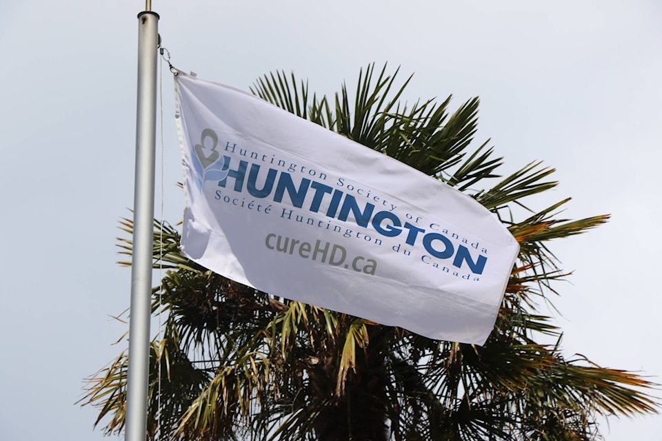 32609286_web1_230503-VNE-Huntington-Disease-flag_1
