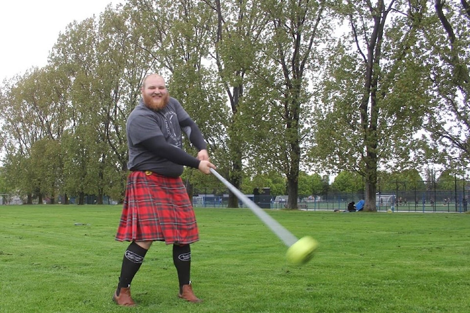 32665231_web1_230509-VNE-HighlandGames-cvr_2