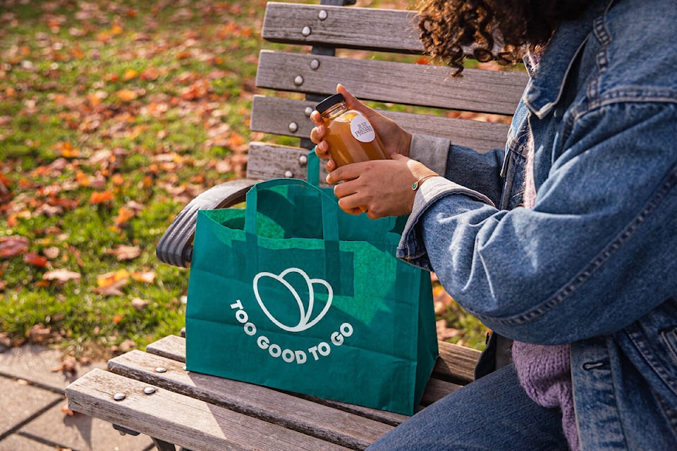 32754849_web1_230518-vne-saving-food-_1