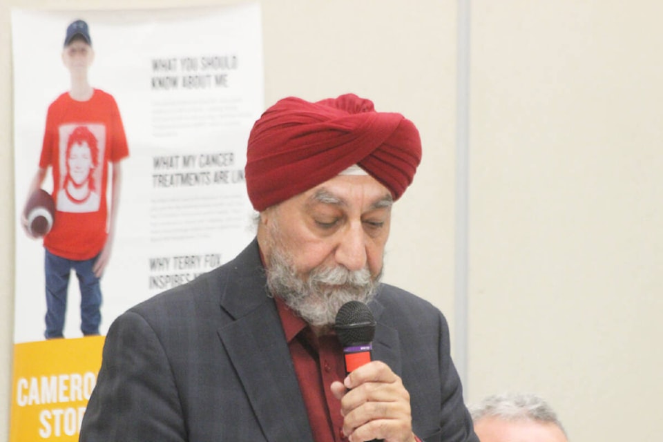 32930579_web1_221013-CHC-North-Cowichan-councillors-print-running_1