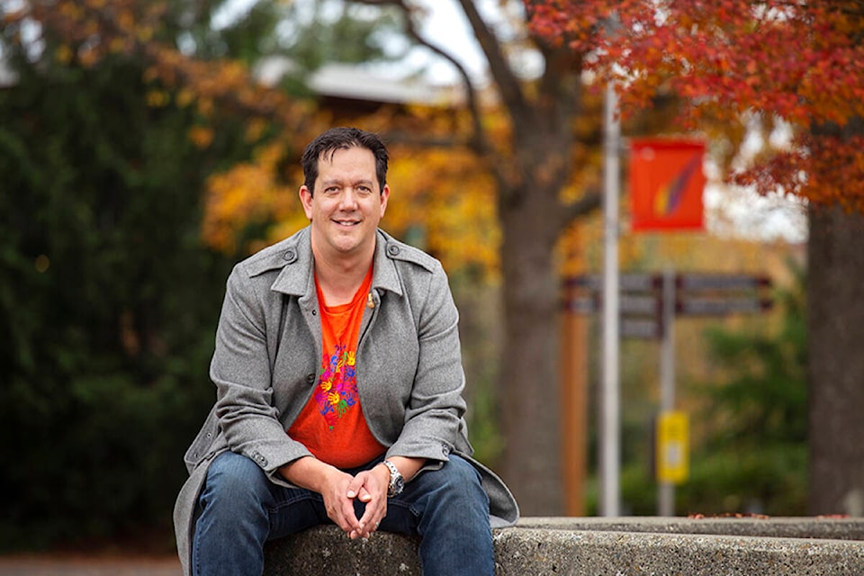 32975068_web1_211208-SNE-Carey-Newman-Impact-Chair-carey_1