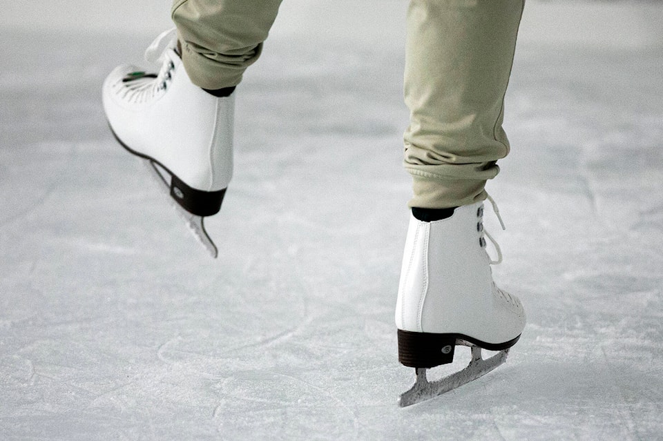 33093789_web1_P2-IceRink-EDH-221119-FS