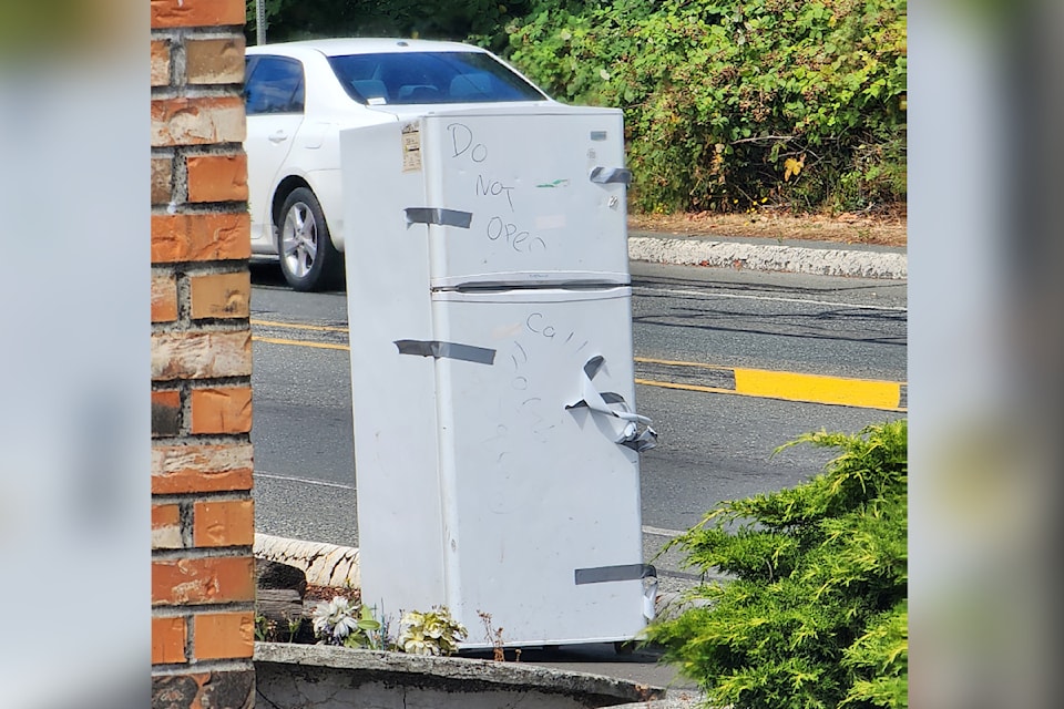A fridge with 'Call bomb squad' scribbled on the front in View Royal is currently being investigated by police.