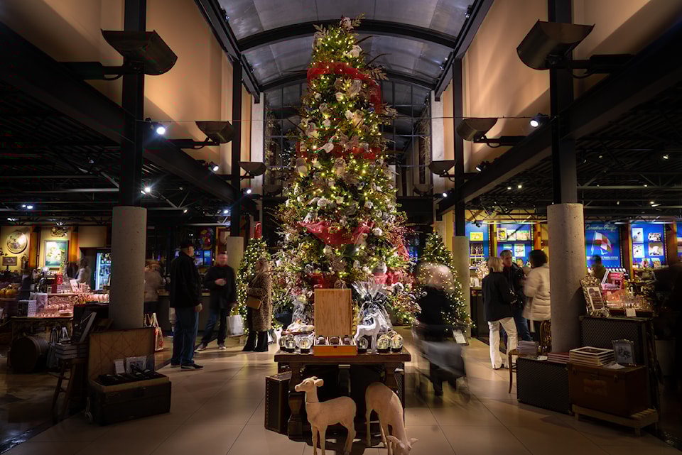 mh-festival-of-trees