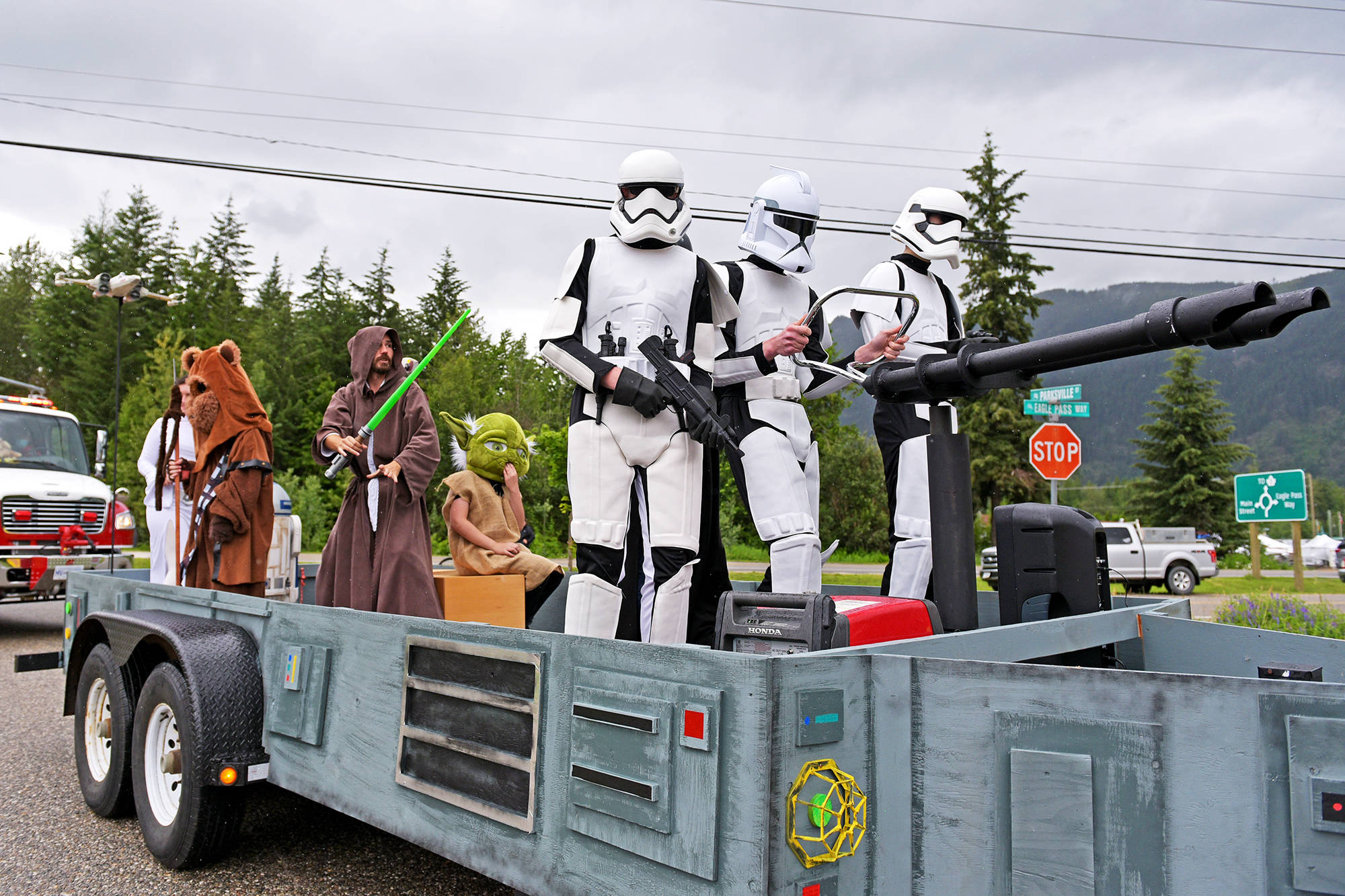 22015404_web1_200709-EVN-Canada-Day-parade-2020_4