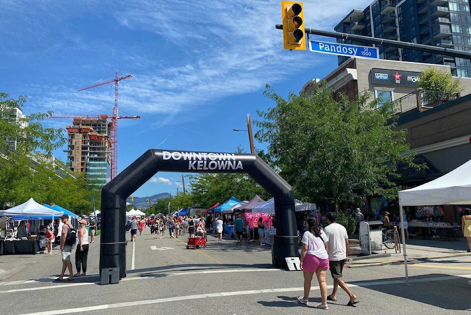 33383331_web1_230727-KCN-block-party_3