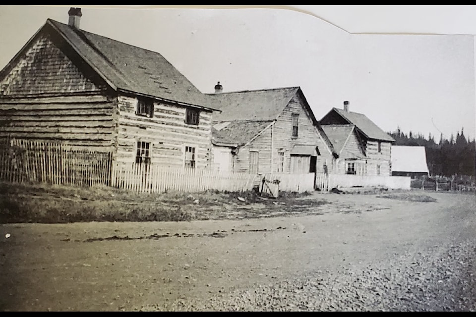 The 100 Mile House complex circa 1912. 