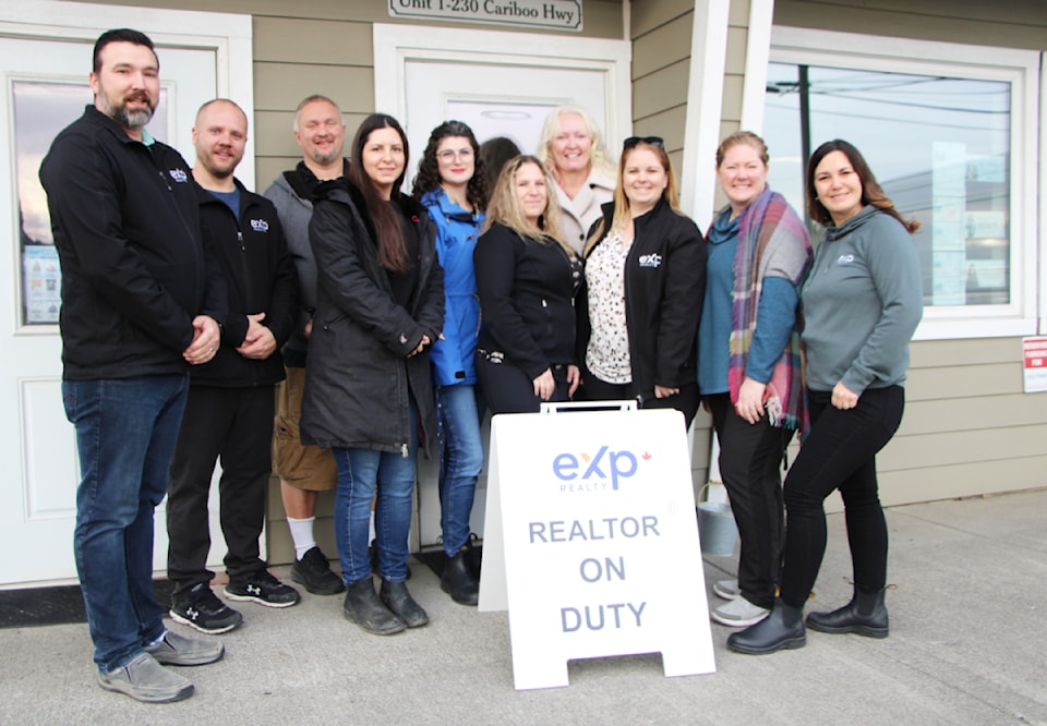 231116-omh-exp-toy-drive_5