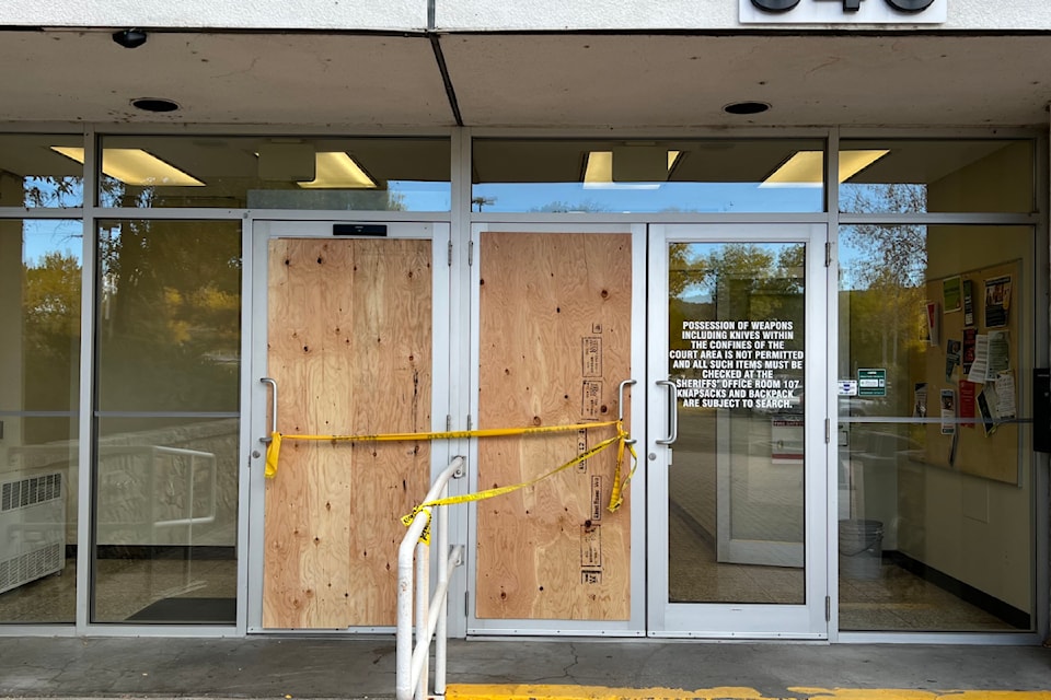 rlcourthousedoors