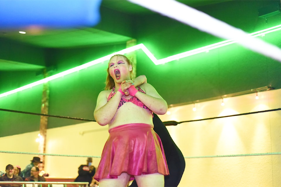 Precious Polly lets out a roar during her match with Hotspice.