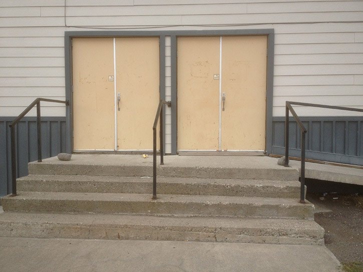 13699tribuneArnie-Elks-hall-manager-Elks-ramp-IMG_0378