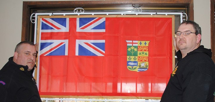 15396tribuneDSC_0351RedEnsignflag