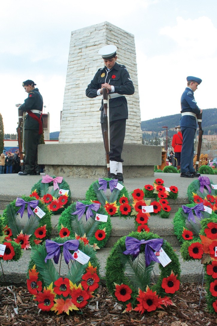 17146tribuneA01RCRemembrance137