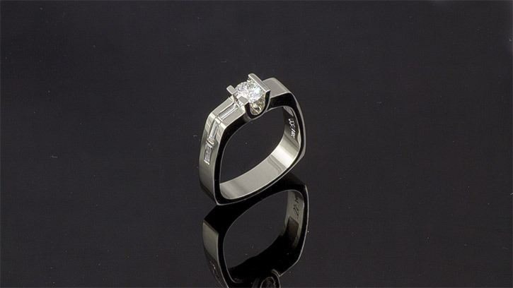 20371tribuneB2-Diamond-Ring-748