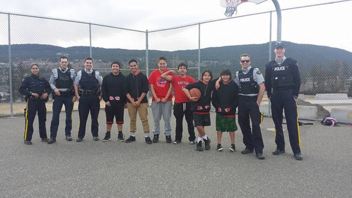 32829tribunesub-basketball-weekend