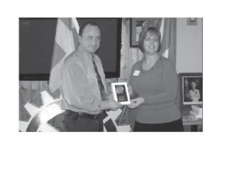50794NewS.37.20110127233630.LDRedNosemanandlady885_20110128