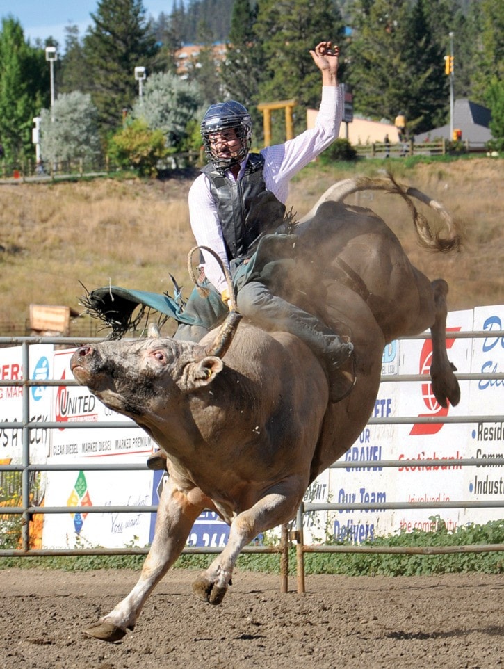 68021tribuneA13GSBullRiding145