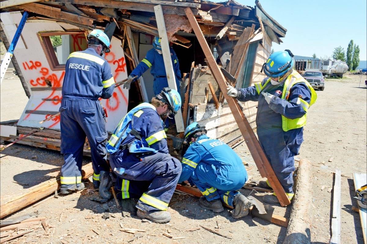 CCSAR trains in Williams Lake to work with structures during a disaster