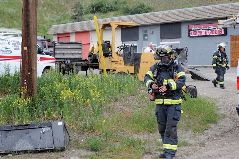 web1_170601-WLT-M-fire-May31