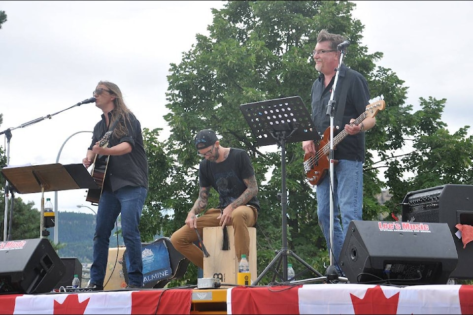 The Dave Coalmine Band performs at Sahali Mall during a BCWildHeart Tailgate Party and Fundraiser Friday afternoon to help raise funds fire wildfire evacuees and their communities. (Greg Sabatino photos)