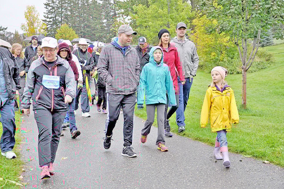 8457626_web1_paper-kidney-walk-file-photo