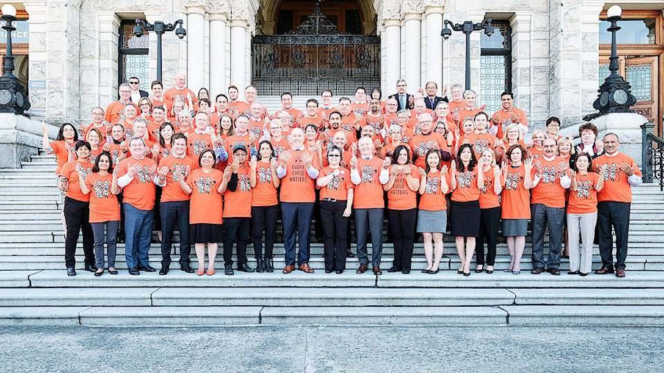 8654885_web1_170925-WLT-OrangeShirtDay