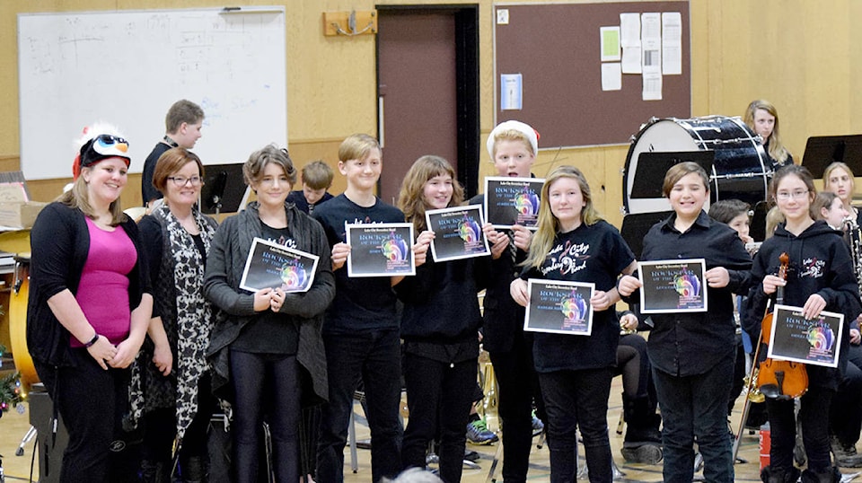 9775252_web1_171213-WLT-bandconcert_2