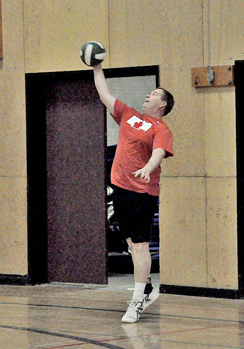 10824440_web1_Volleyball3