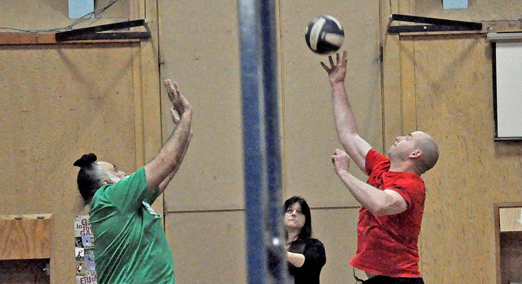 11021508_web1_180314-WLT-Volleyball2