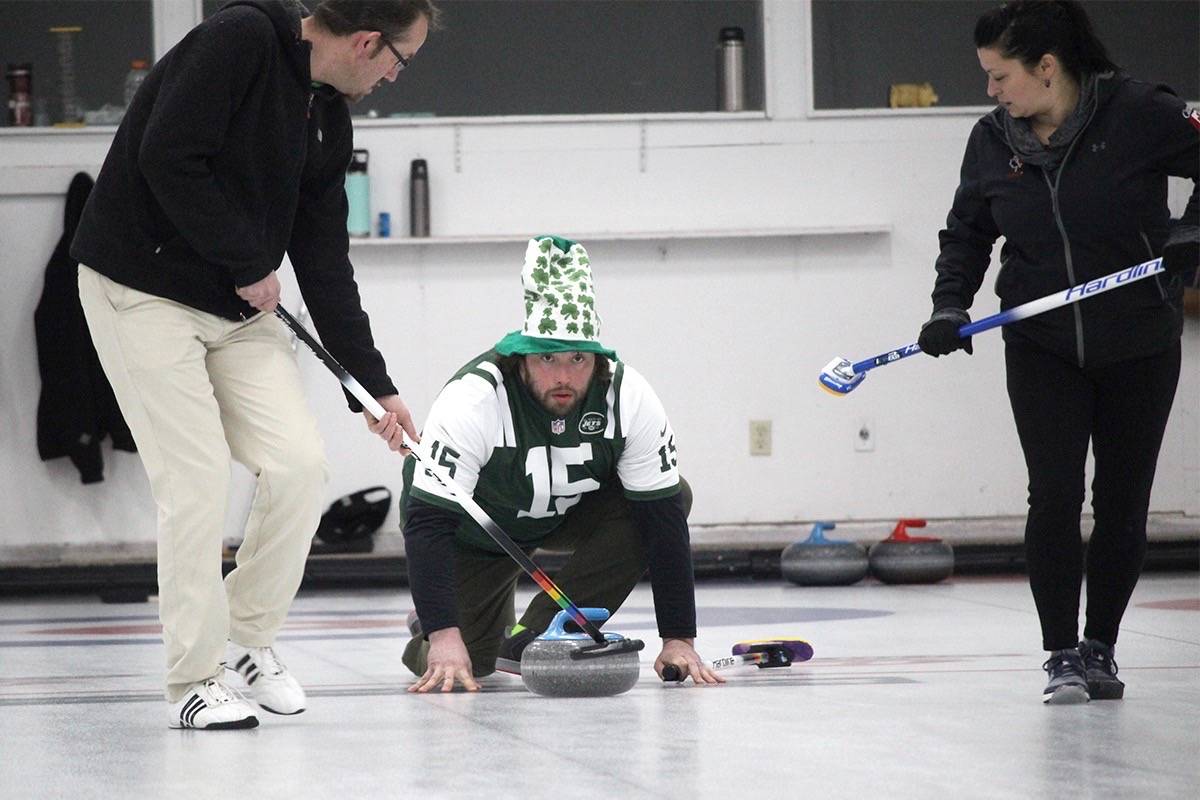 11060236_web1_copy_180317-WLT-M-bonspiel1