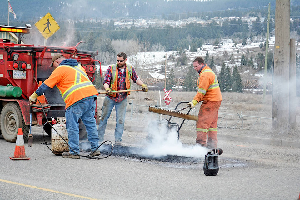 11231242_web1_180330-WLT-Pot-hole-repair