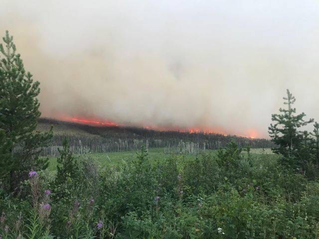 13085942_web1_180815-QCO-Quesnel-fires-changing_1