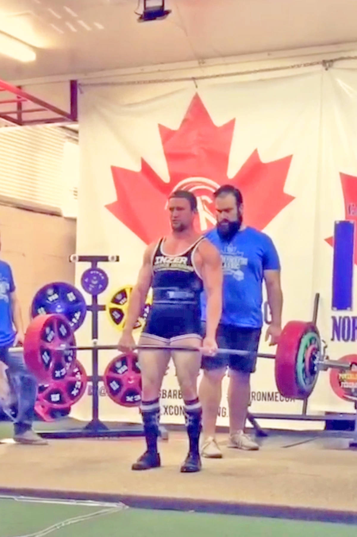 14254039_web1_181031-WLT-Powerlifting5