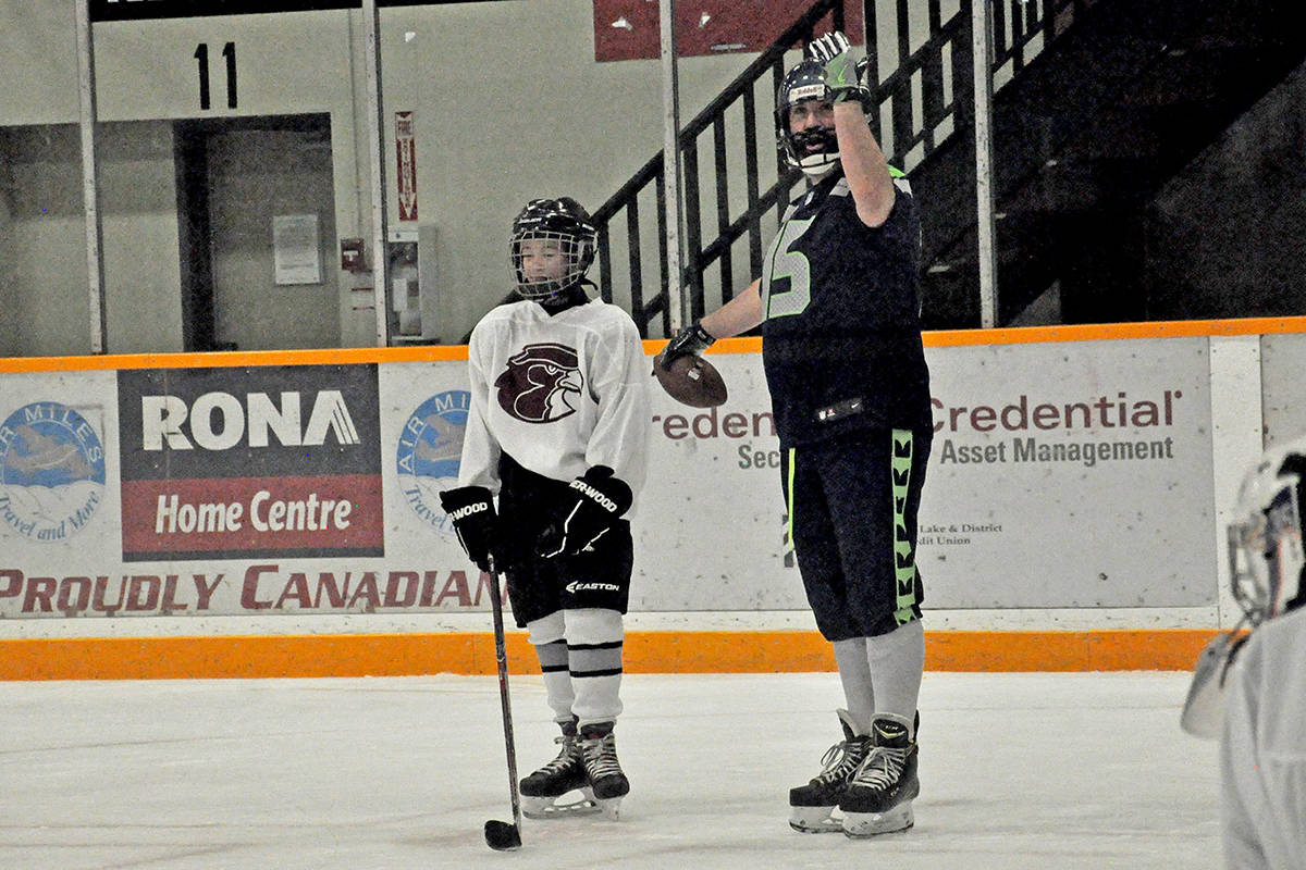 14260858_web1_181031-WLT-HockeyClass4